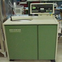 Constant acceleration testing apparatus
