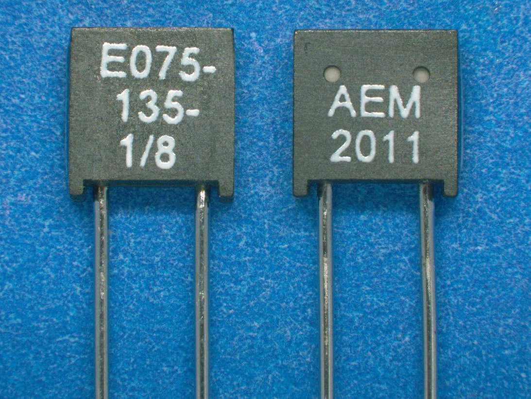 SOT-23 plastic encapsulated microcircuit